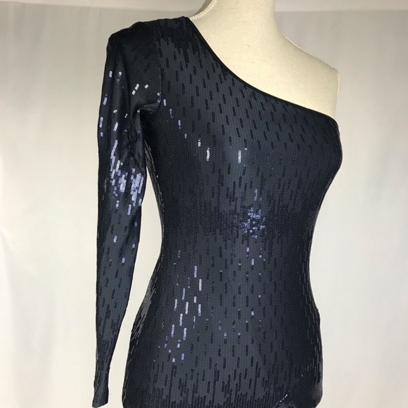 Jodi Kristopher Dresses & Skirts - 👗Jodi Kristopher sequin One sleeve 👗